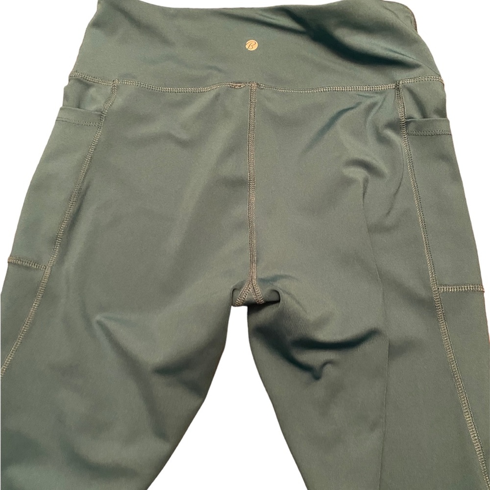 Bally total fitness athletic cropped leggings